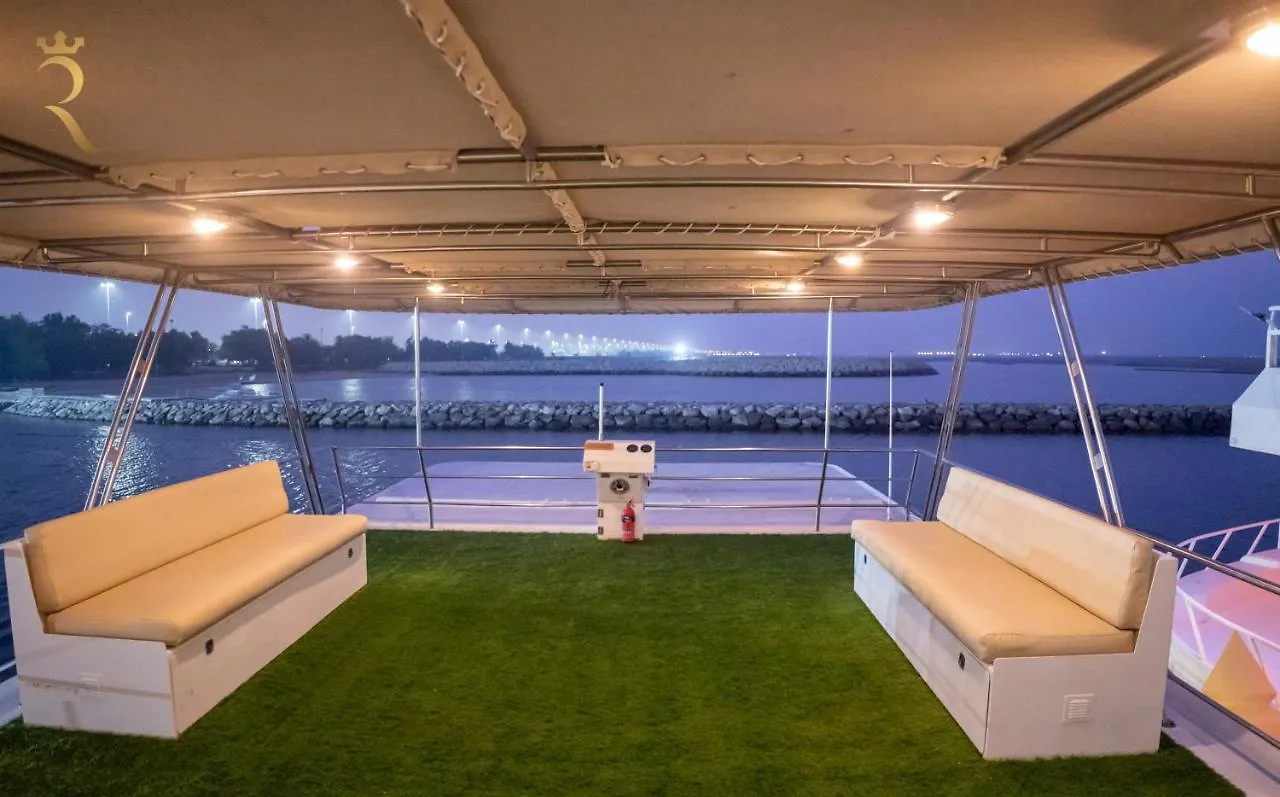 A Serene Getaway Loloa Pleasure Houseboat Apartman Abu Dzabi 0*,