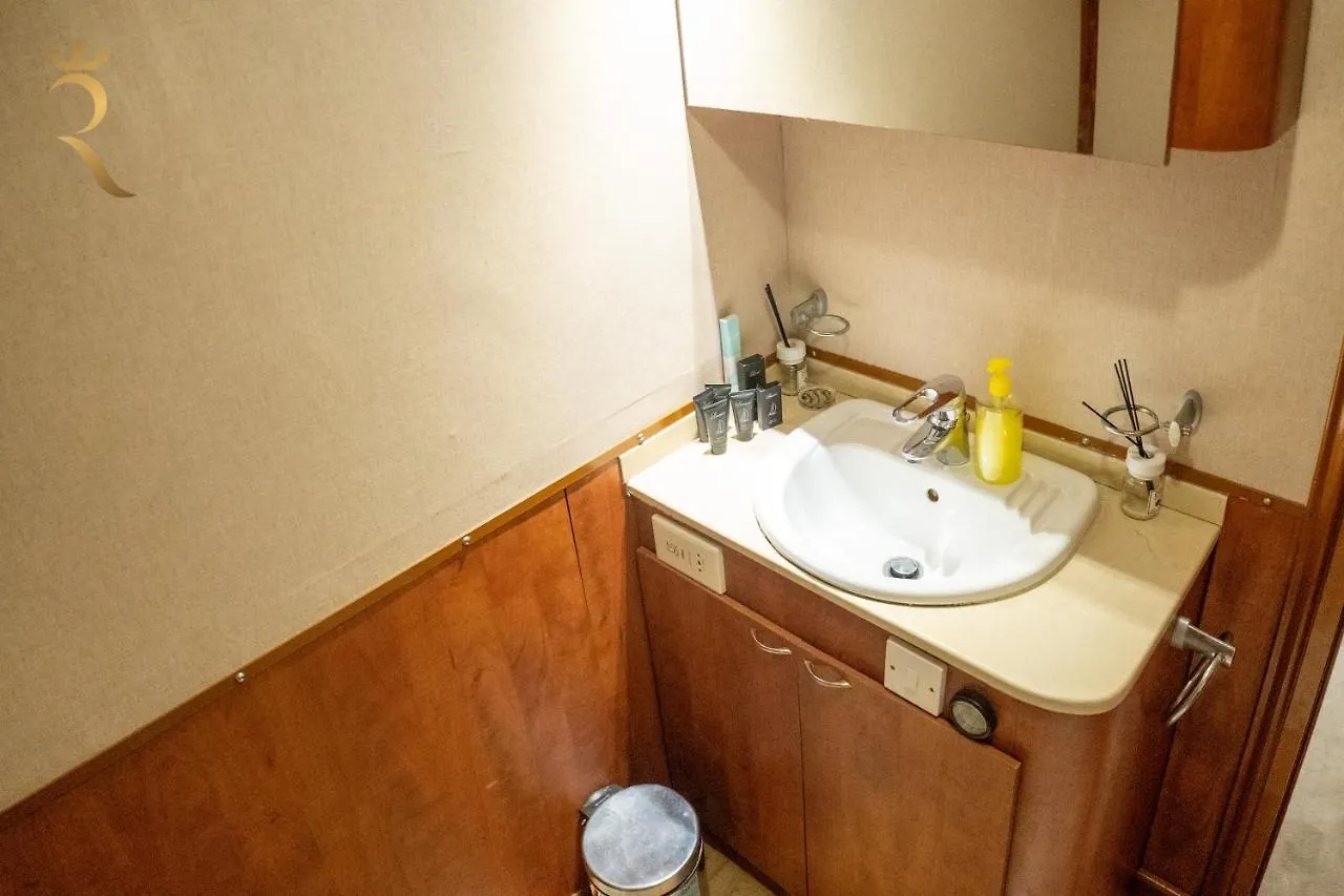 A Serene Getaway Loloa Pleasure Houseboat Apartman Abu Dzabi Egyesült Arab Emírségek