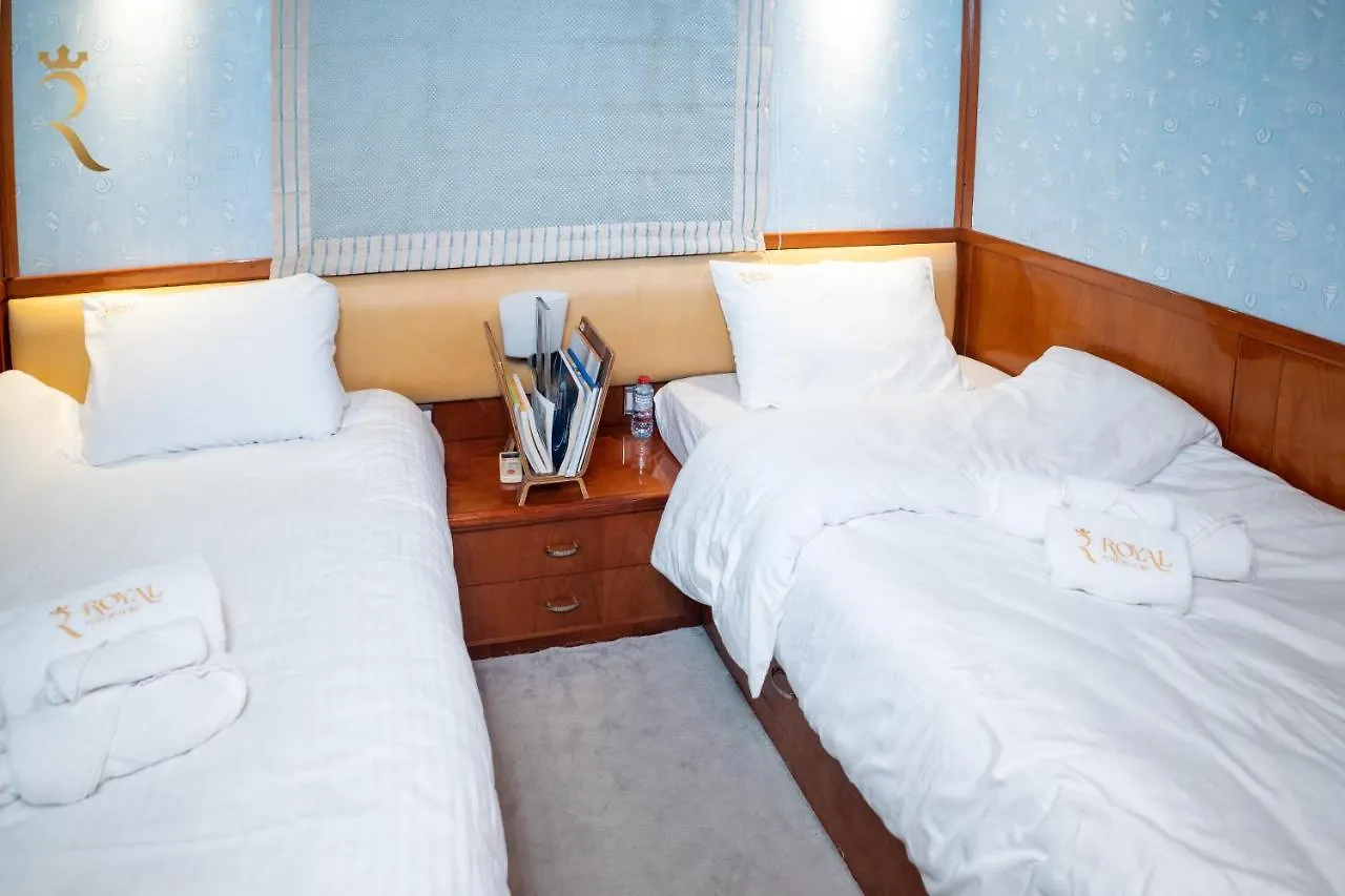 A Serene Getaway Loloa Pleasure Houseboat Apartman Abu Dzabi 0*,  Egyesült Arab Emírségek