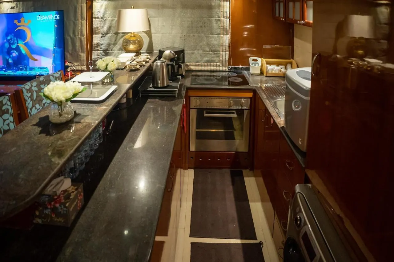 A Serene Getaway Loloa Pleasure Houseboat Apartman Abu Dzabi Egyesült Arab Emírségek